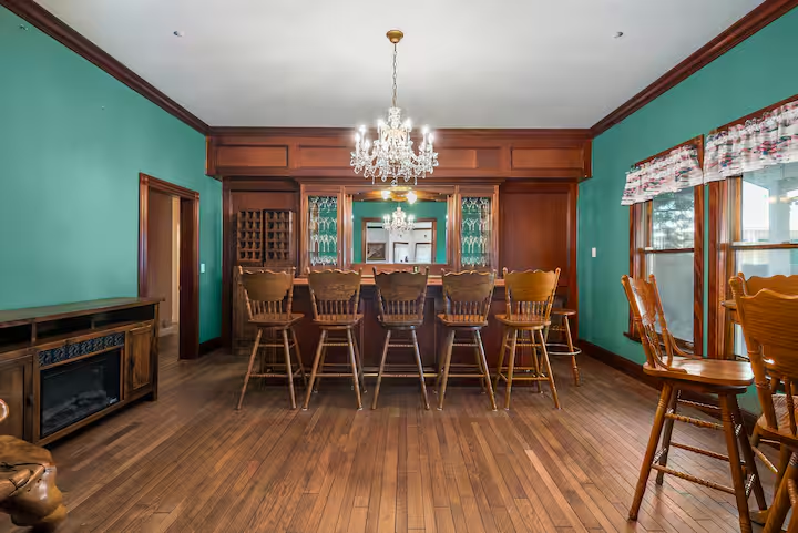 The Tavern Nook — view 1